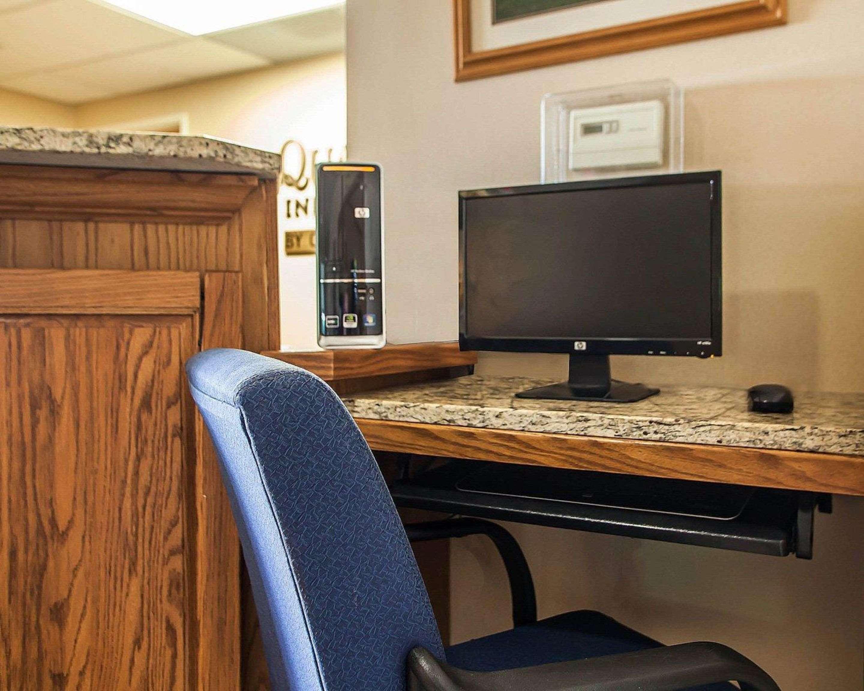 Quality Inn & Suites Eldridge Davenport North エクステリア 写真