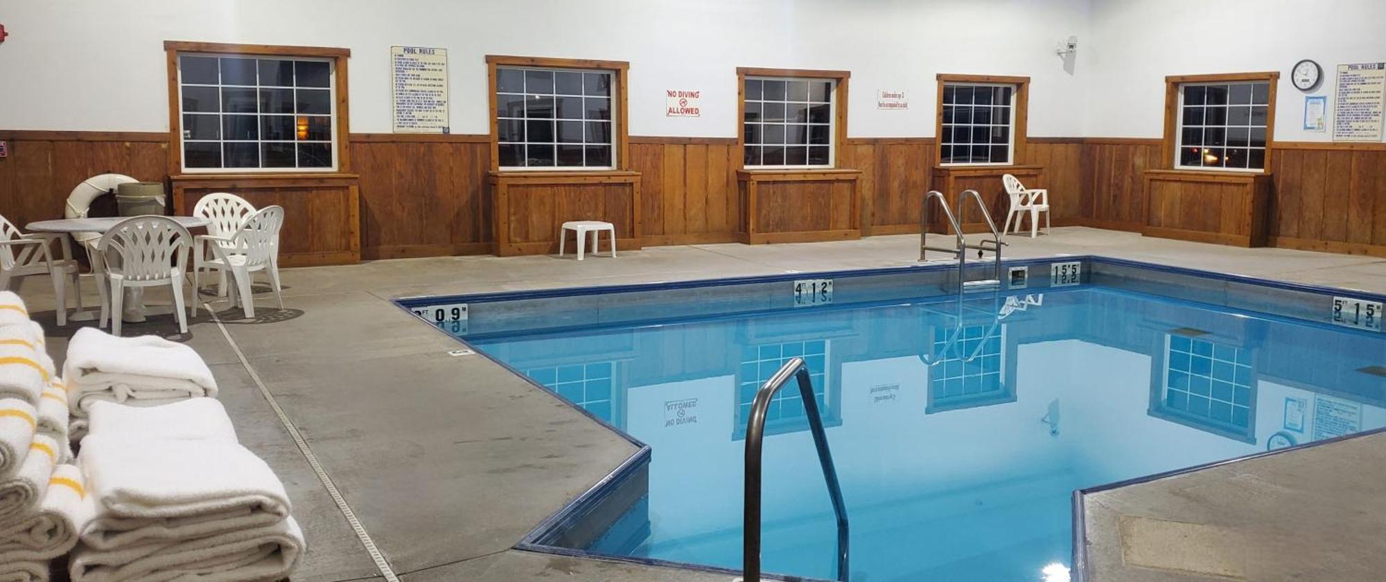 Quality Inn & Suites Eldridge Davenport North エクステリア 写真